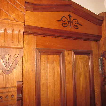 Baer House Inn-3